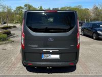 Gebraucht Ford Tourneo Titanium 131 PS (96 kW) 2018 Grau Van / Kleinbus
