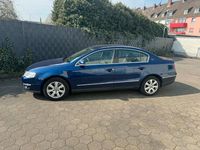 Gebraucht VW Passat 150 PS (110 kW) 2005 Blau Limousine