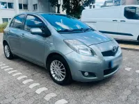 Gebraucht Toyota Yaris 101 PS (74 kW) 2009 Silber Kleinwagen
