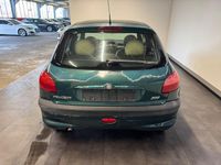 Gebraucht Peugeot 206 75 PS (55 kW) 2000 Grün Limousine