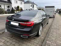 Gebraucht BMW 740 320 PS (235 kW) 2016 Schwarz Limousine