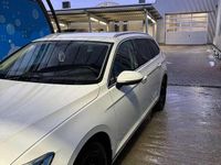 Gebraucht VW Passat Highline 150 PS (110 kW) 2016 Weiß Kombi