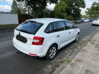 Gebraucht Skoda Rapid Drive 105 PS (77 kW) 2015 Weiß Kleinwagen