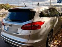 Gebraucht Ford Focus 105 PS (77 kW) 2016 Grau Kombi