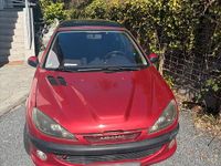 Gebraucht Peugeot 206 109 PS (80 kW) 2003 Rot Kleinwagen