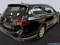 Gebraucht VW Passat Elegance 150 PS (110 kW) 2023 Deep black perleffekt Kombi