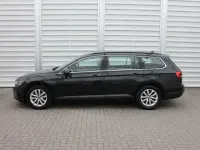 Gebraucht VW Passat Business 150 PS (110 kW) 2022 Schwarz Kombi