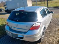 Gebraucht Opel Astra 105 PS (77 kW) 2005 Silber Kleinwagen