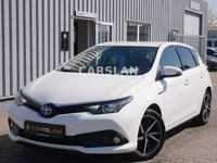 gebraucht Toyota Auris Hybrid HYPRID TEAM D 1.HAND+R.KAMERA+SPUR+LED+SHZ