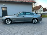 Gebraucht BMW 730 245 PS (180 kW) 2010 Grau Limousine