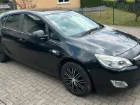 Gebraucht Opel Astra 120 PS (88 kW) 2011 Schwarz Limousine