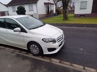 Gebraucht Mercedes B180 109 PS (80 kW) 2017 Weiß Van / Kleinbus