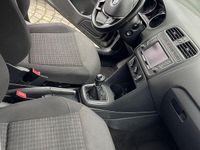 Gebraucht VW Polo 75 PS (55 kW) 2017 Grau Kleinwagen
