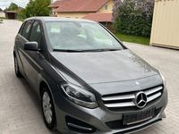 Gebraucht Mercedes B180 109 PS (80 kW) 2015 Grau Van / Kleinbus