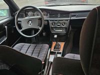 Gebraucht Mercedes 190 109 PS (80 kW) 1990 Limousine