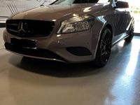 Gebraucht Mercedes A180 122 PS (89 kW) 2014 Grau Limousine