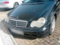 Gebraucht Mercedes C220 143 PS (105 kW) 2002 Schwarz Limousine