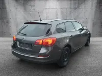 Gebraucht Opel Astra Design Edition 125 PS (91 kW) 2011 Premium "karbongrau" Kombi