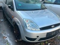 Gebraucht Ford Fiesta 69 PS (50 kW) 2005 Silber Kleinwagen