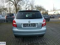 Gebraucht Skoda Fabia Family 105 PS (77 kW) 2012 Andere farbe metallic Kleinwagen