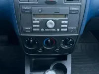 Gebraucht Ford Fiesta 80 PS (58 kW) 2006 Silber Kleinwagen