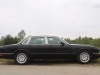 Używany Jaguar XJ Executive 237 KM (174 kW) 2001 Czarny Sedan/Limuzyna
