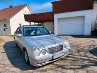 Gebraucht Mercedes E220 143 PS (105 kW) 2001 Silber Limousine