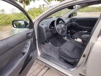 Gebraucht Toyota Avensis 116 PS (85 kW) 2005 Silber Kombi