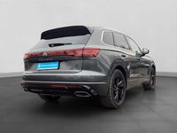 Gebraucht VW Touareg 286 PS (210 kW) 2024 Grau SUV