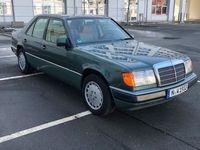 Gebraucht Mercedes E280 193 PS (141 kW) 1993 Grün Limousine