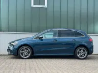 Gebraucht Mercedes B250 Business 160 PS (117 kW) 2022 Blau Kleinwagen