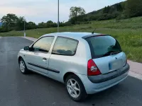 Gebraucht Renault Clio II 75 PS (55 kW) 2001 Silber Kleinwagen