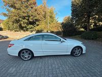 Gebraucht Mercedes E350 AMG 292 PS (214 kW) 2010 Weiß Coupé