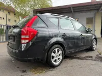 Używany Kia Ceed 90 KM (66 kW) 2009 Czarny Hatchback