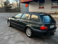 Gebraucht BMW 318 116 PS (85 kW) 2004 Grün Kombi