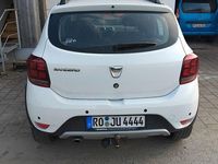 Gebraucht Dacia Sandero Stepway 90 PS (66 kW) 2016 Weiß Limousine