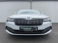 Gebraucht Skoda Superb Style 150 PS (110 kW) 2020 Moonweiss Kombi
