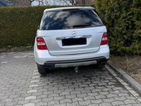 Gebraucht Mercedes ML320 224 PS (164 kW) 2006 Silber SUV