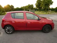 Gebraucht Dacia Sandero Lauréate 90 PS (66 kW) 2014 Rot Kleinwagen