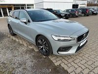 Gebraucht Volvo V60 Core 163 PS (119 kW) 2024 Grau Kombi