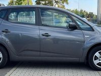 Gebraucht Kia Venga 90 PS (66 kW) 2011 Grau Kleinwagen