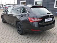 Gebraucht Skoda Superb Ambition 150 PS (110 kW) 2018 Schwarzmagic perleffekt Kombi