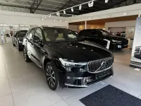 Gebraucht Volvo XC60 Plus 197 PS (144 kW) 2022 Onyx black / metallic SUV