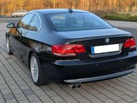 Gebraucht BMW 325 Comfort Edition 218 PS (160 kW) 2008 Schwarz Coupé