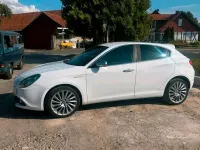 Gebraucht Alfa Romeo Giulietta 120 PS (88 kW) 2018 Weiß Kleinwagen