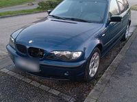 Gebraucht BMW 318 150 PS (110 kW) 2004 Blau Kombi