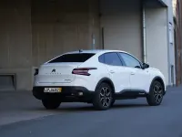 Gebraucht Citroën e-C4 100 kW (136 PS) 2024 Weiß Limousine