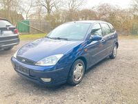 Gebraucht Ford Focus 101 PS (74 kW) 2004 Blau Kleinwagen