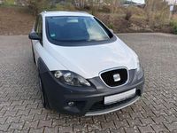 Gebraucht Seat Altea 140 PS (102 kW) 2012 Weiß SUV