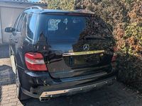 Gebraucht Mercedes ML320 224 PS (164 kW) 2008 Schwarz SUV
